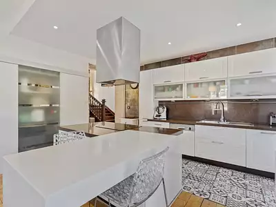Maison, 260 m²