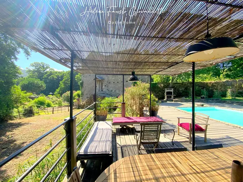 Maison, 235 m²