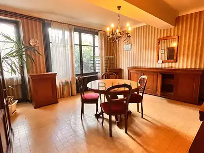 Maison, 235 m²