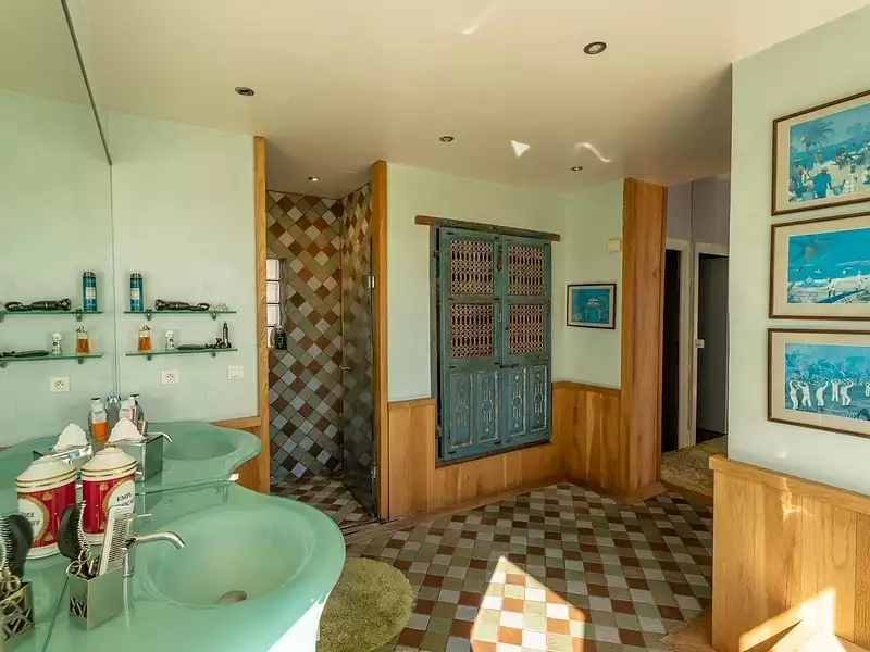 Maison, 338 m²