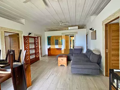 Maison, 250 m²