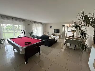 Maison, 166 m²