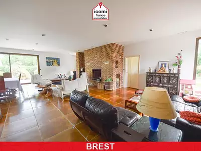 Maison, 248 m²