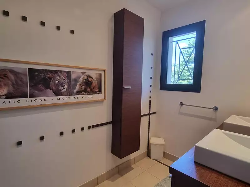 Maison, 255 m²