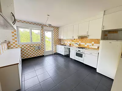 Maison, 180 m²