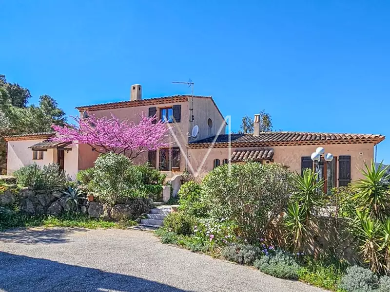 Maison, 300 m²