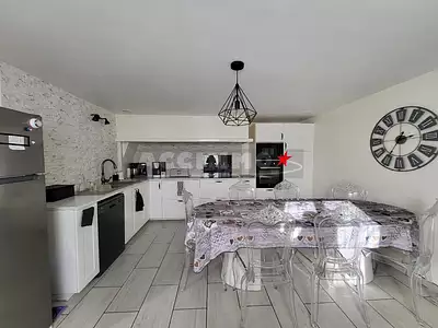 Maison, 170 m²