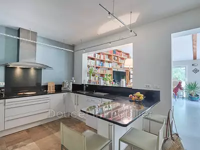 Maison, 210 m²