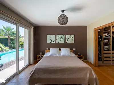 Maison, 240 m²