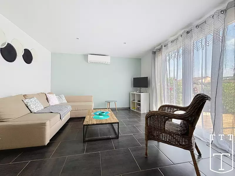 Maison, 240 m²