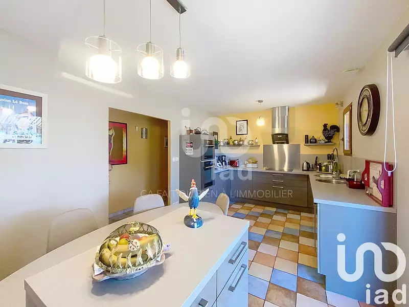 Maison, 242 m²