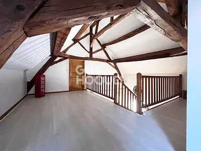 Maison, 240 m²
