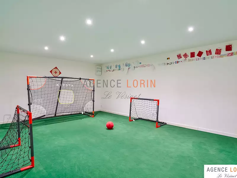 Maison, 270 m²