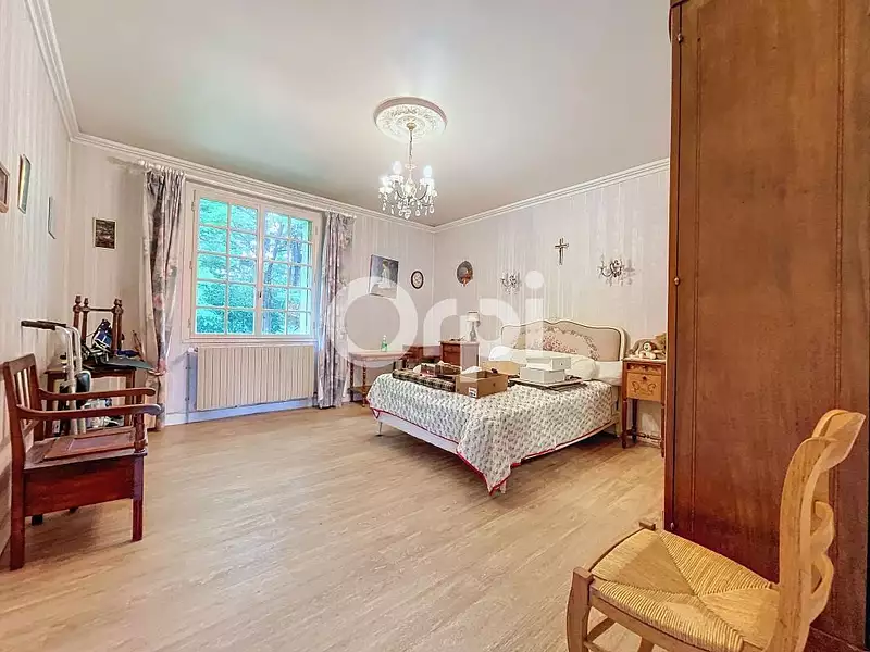 Maison, 221 m²