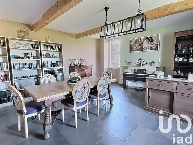 Maison, 266 m²