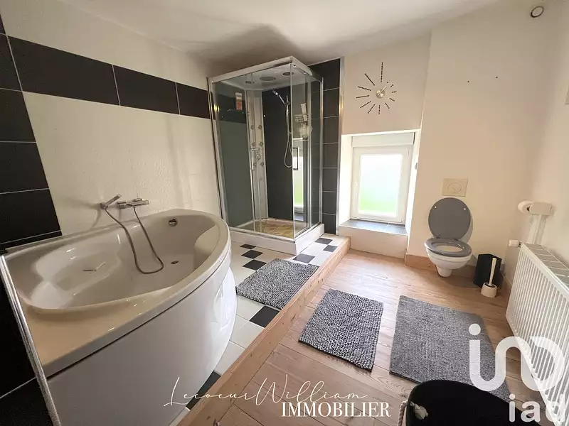 Maison, 236 m²