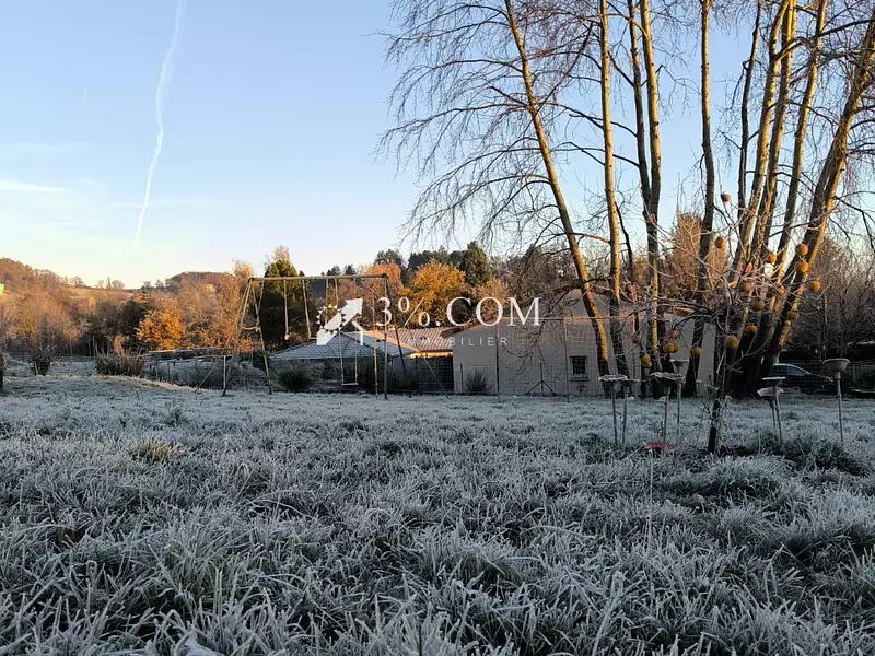 Terrain, 1 400 m²