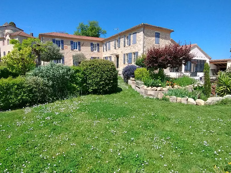 Maison, 425 m²
