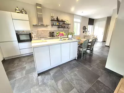 Maison, 220 m²