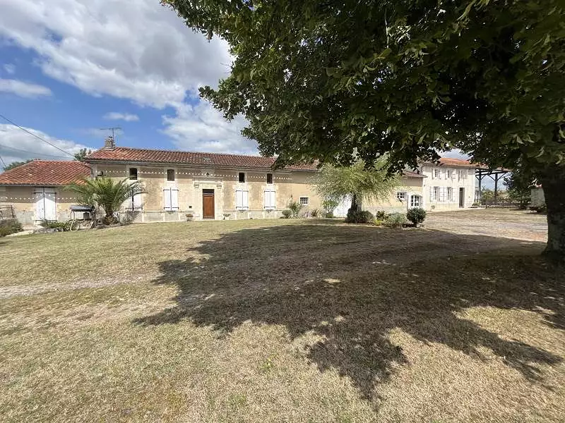 Maison, 422 m²