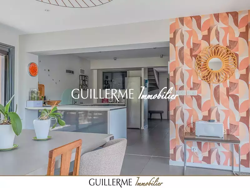 Maison, 168 m²