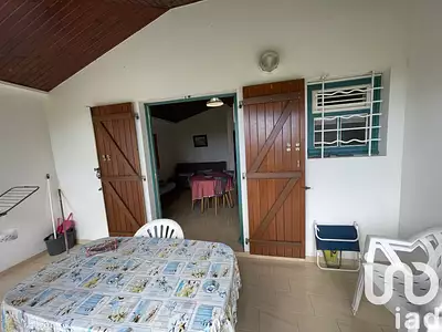 Immeuble, 64 m²