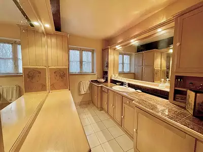 Maison, 280 m²