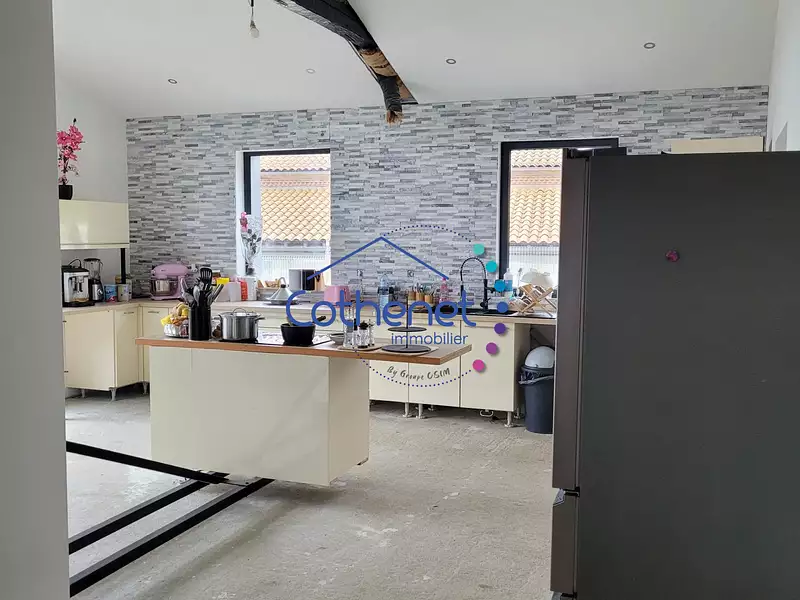 Maison, 252 m²