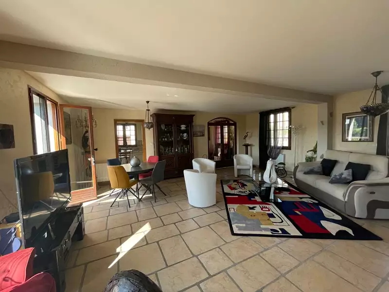 Maison, 219 m²