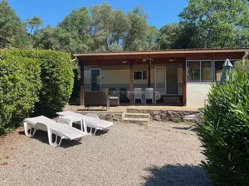 Terrain, 248 m²