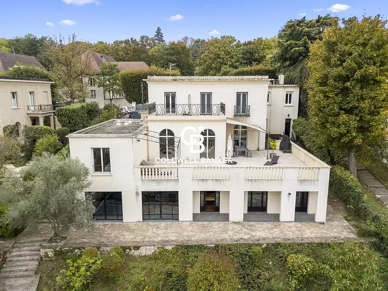 Maison, 565 m²