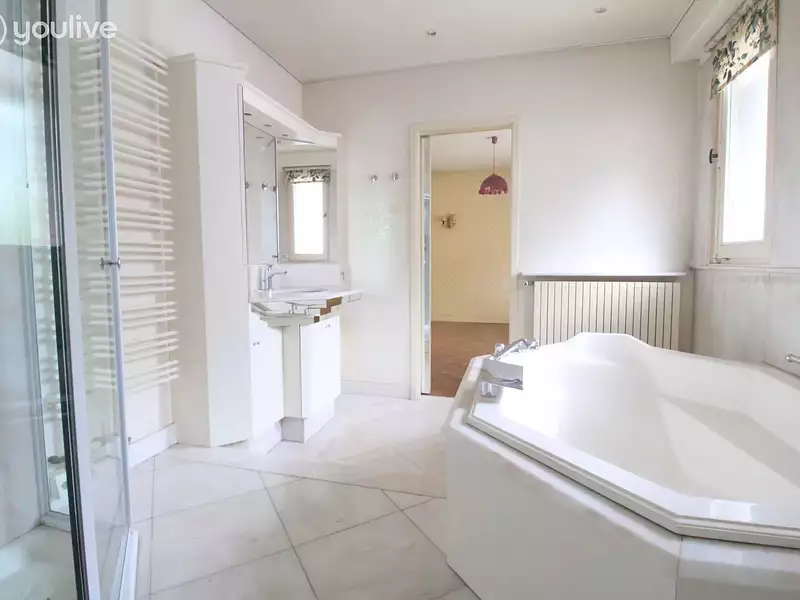 Maison, 180 m²