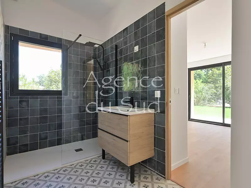 Maison, 180 m²