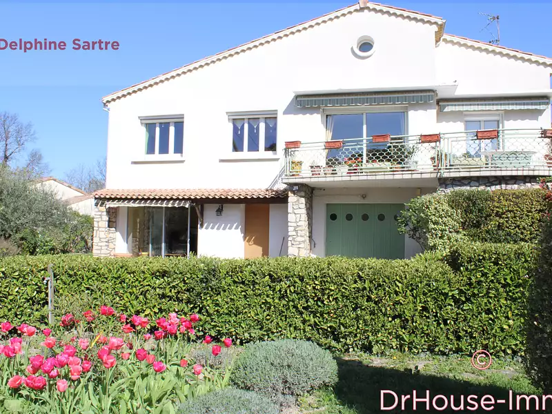 Maison, 216 m²