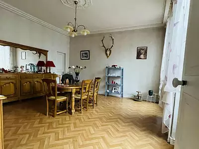 Maison, 196 m²