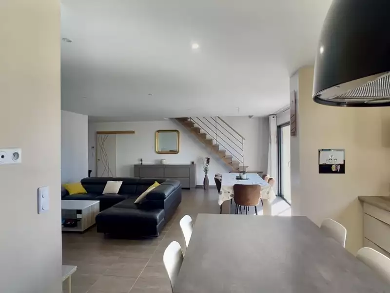 Maison, 165 m²