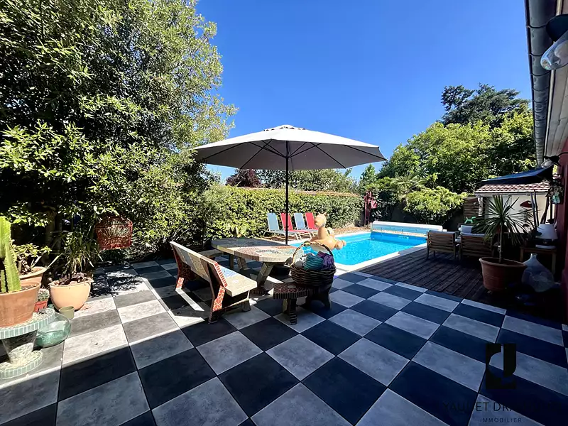 Maison, 187 m²
