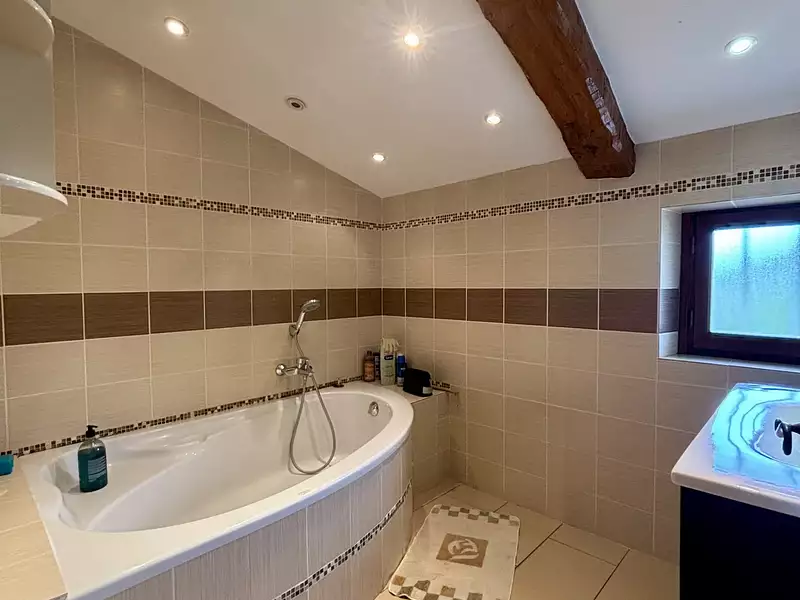 Maison, 270 m²