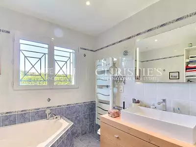 Maison, 250 m²