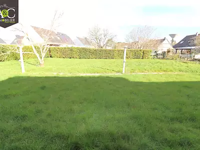 Terrain, 813 m²
