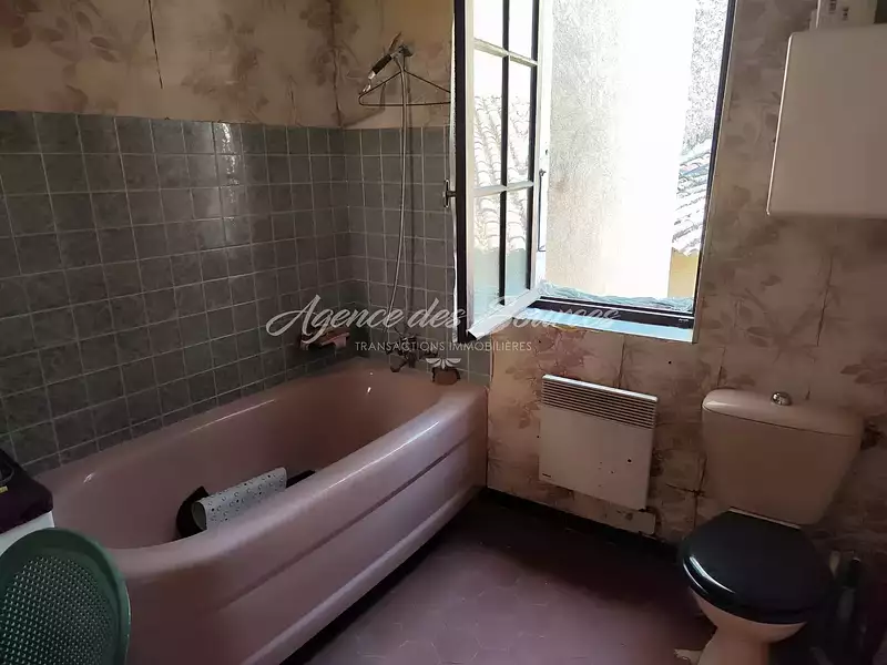 Maison, 281,4 m²