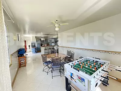 Maison, 320 m²