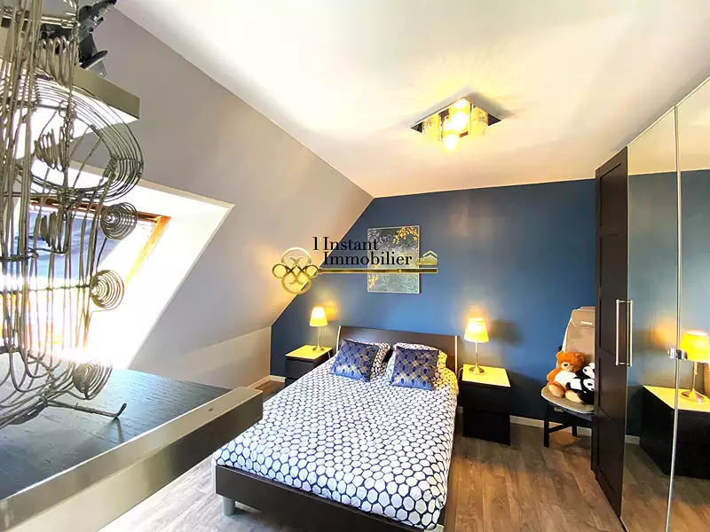 Maison, 225 m²