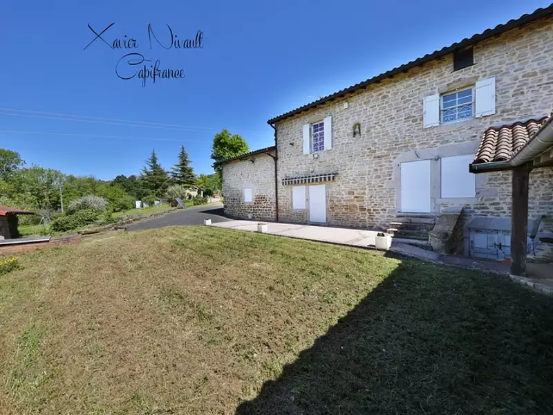 Maison, 275 m²