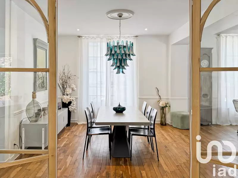 Maison, 220 m²