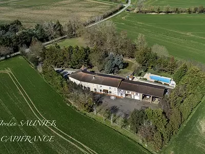Maison, 375 m²