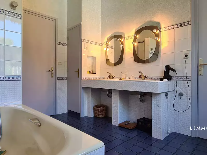 Maison, 299,32 m²