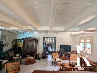 Maison, 163 m²