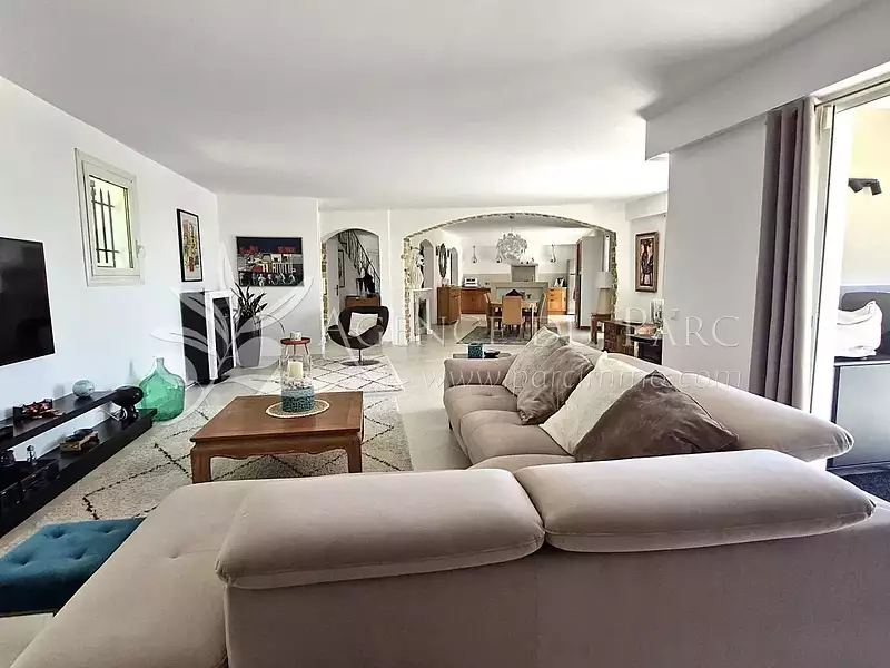 Maison, 206 m²