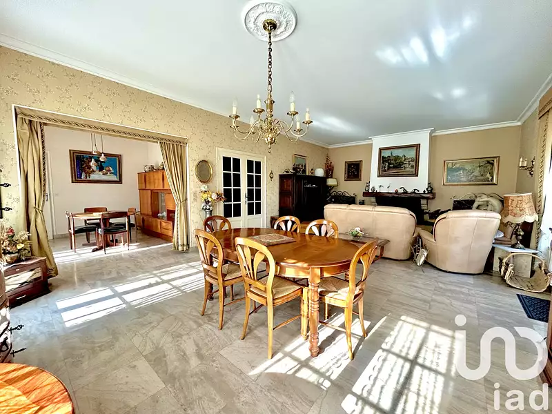 Maison, 202 m²